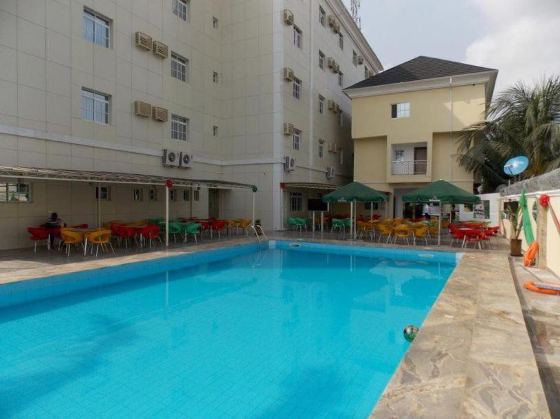 Immaculate Royal Int'L Hotel Owerri Exterior foto