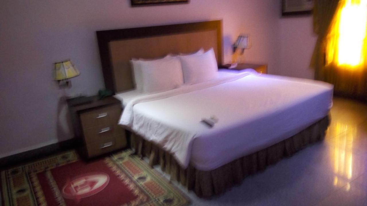 Immaculate Royal Int'L Hotel Owerri Exterior foto